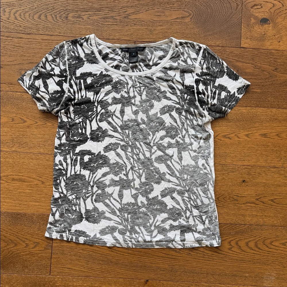 MARC by Marc Jacob’s Black and Gray women’s T-Shirt